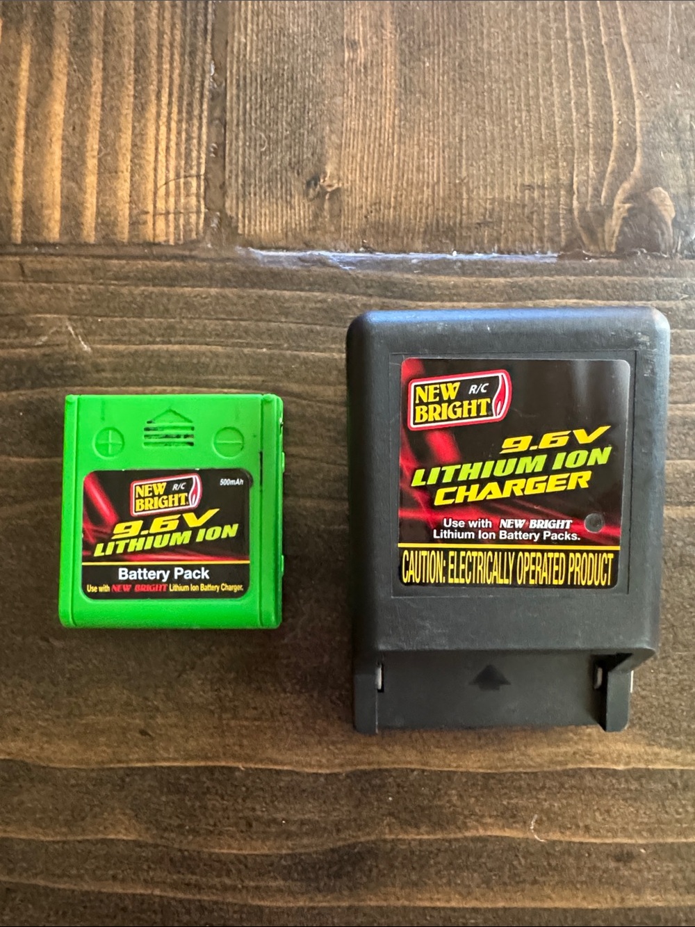 9.6V Lithium Ion Battery Pack & Charger - Green Battery, Black Charger